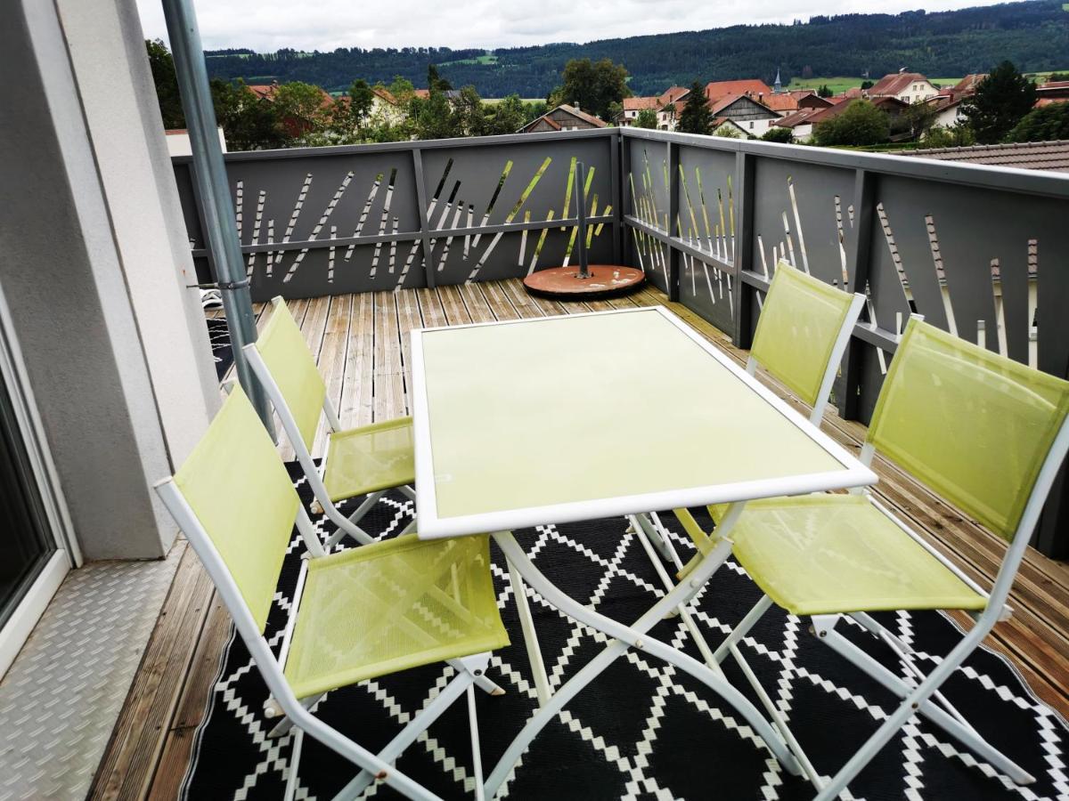Superbe Appartement Neuf Avec Terrasse Orchamps-Vennes Zewnętrze zdjęcie